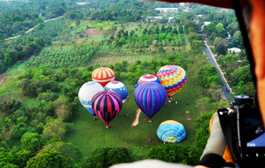  Hot Air Balloon
