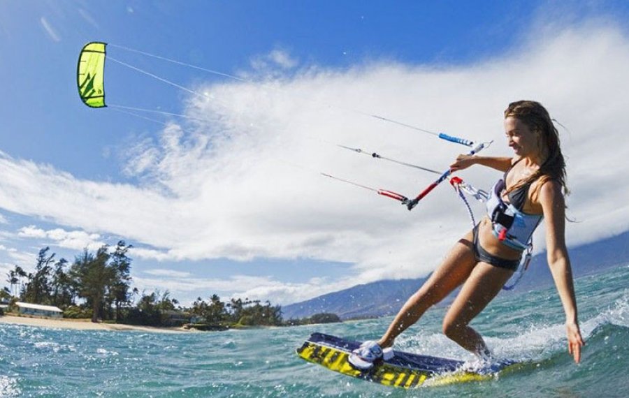 Kitesurfing- Kalpitiya